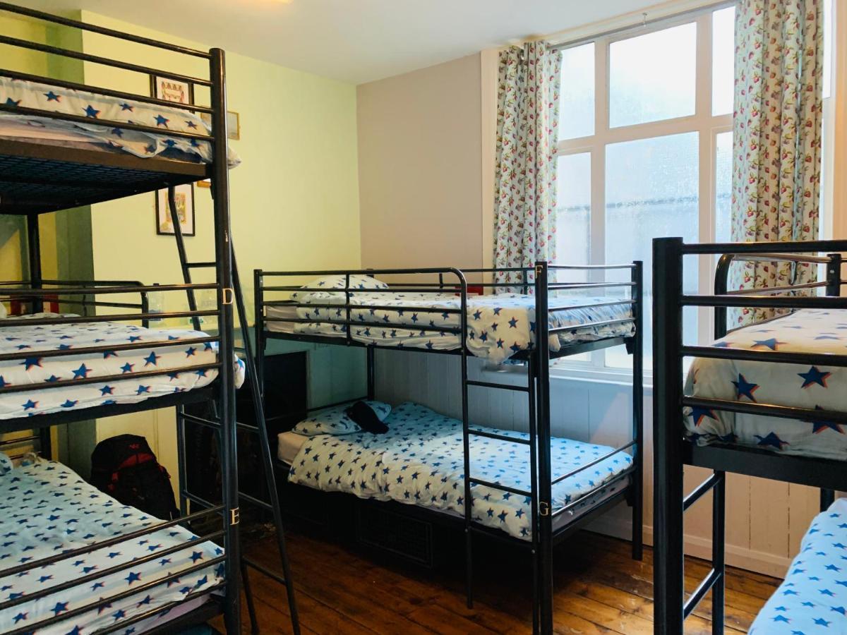 Bunkhouse Hostel *